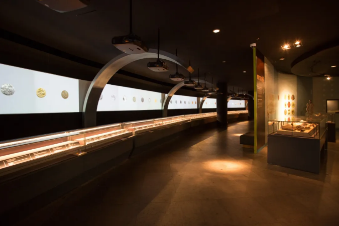 馬來(lái)西亞國家銀行博物館展柜